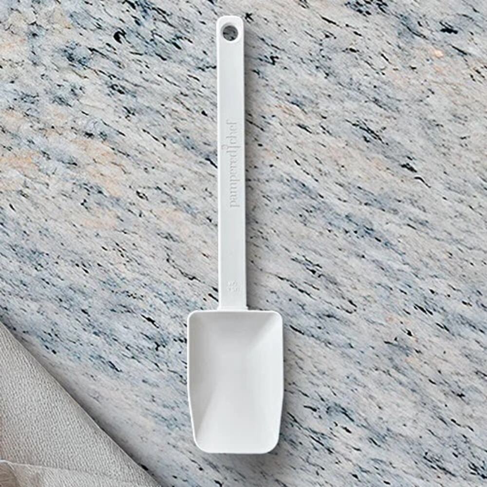 NEW Pampered Chef Mix 'N Scraper Item # 1657